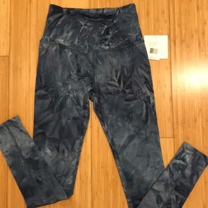 Gorgeous Beyond Yoga legging